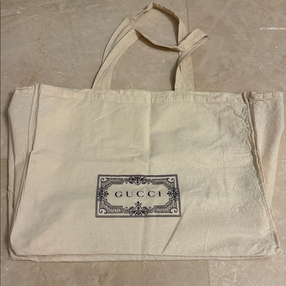 Gucci Ivory Canvas Logo Tote - Picture 8 of 12